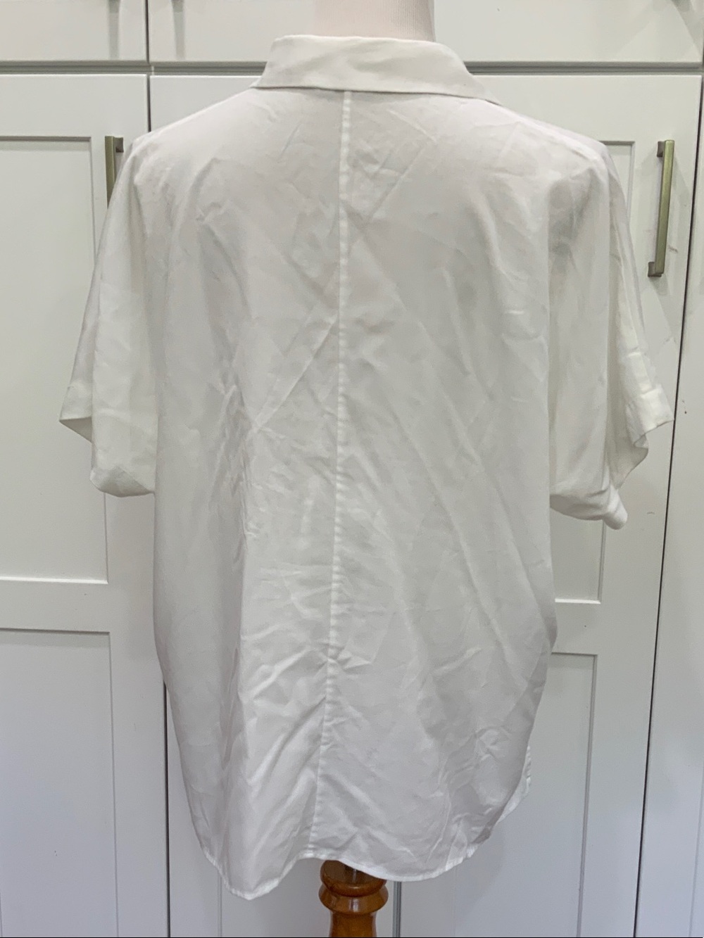 Uniqlo White Short-Sleeve Casual Button-Down Shirt - Picture 2 of 3